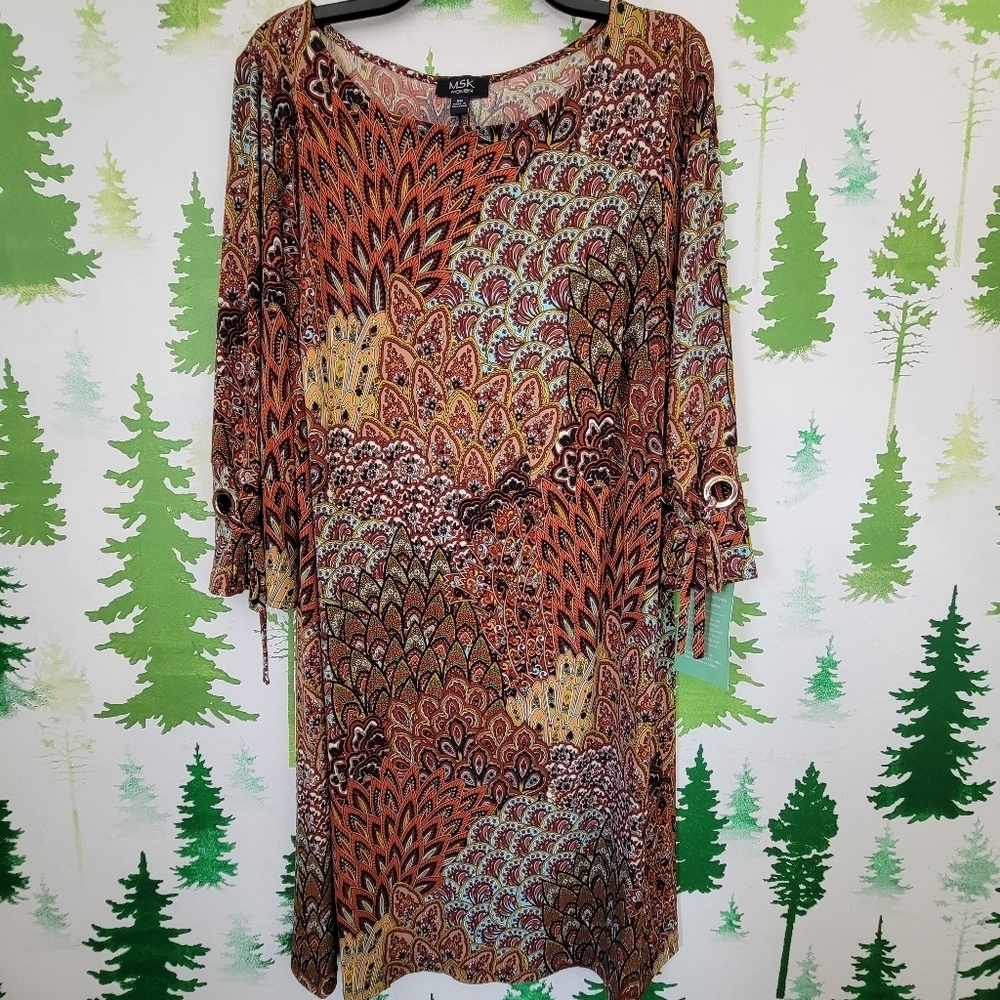 MSK 3/4 Sleeve Abstract Shift Dress.
